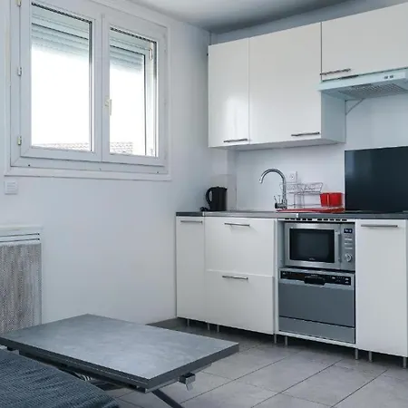 Kanoe Paris Apartman *